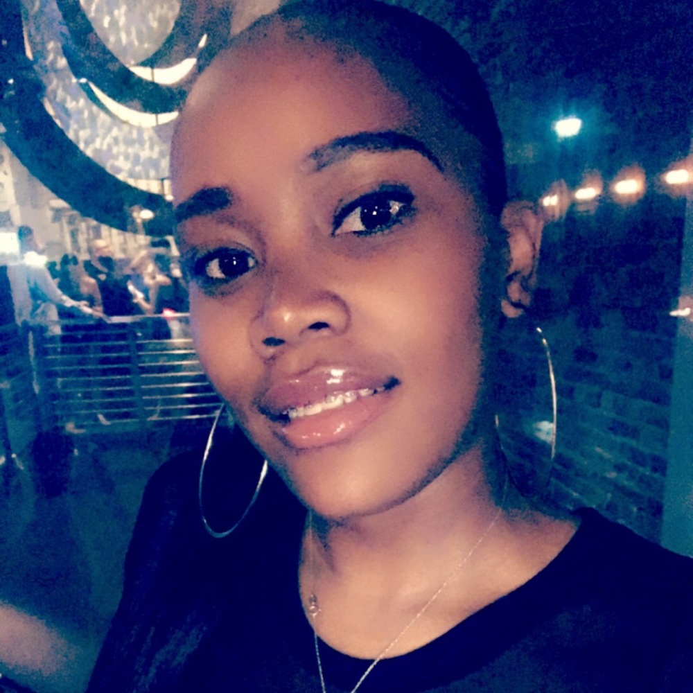 Meet your Posher, Khalia